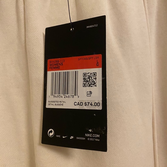 Nike Loose Fit Pants - Picture 4 of 5